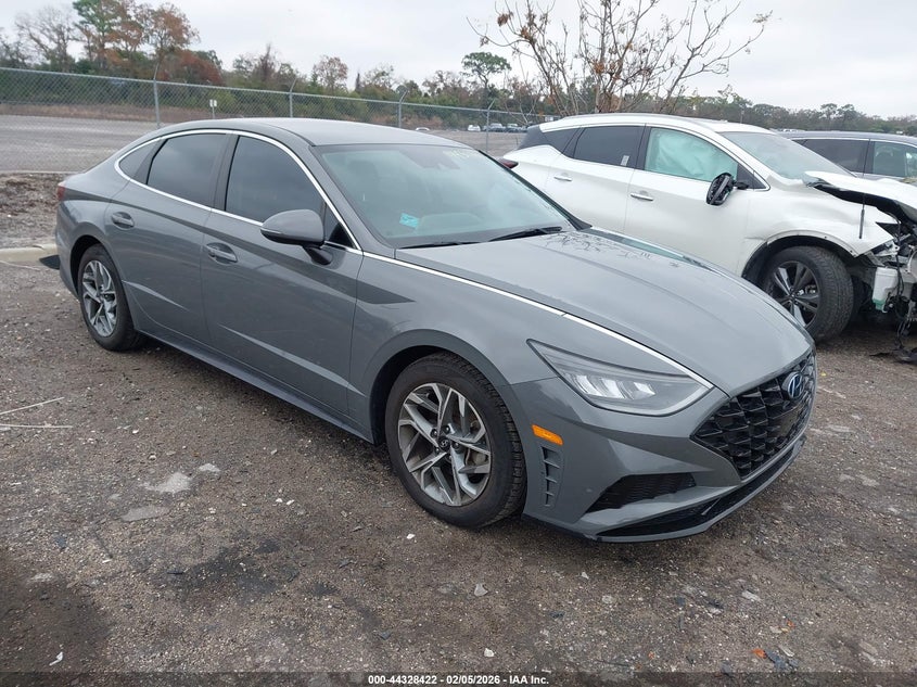 2022 Hyundai Sonata Sel