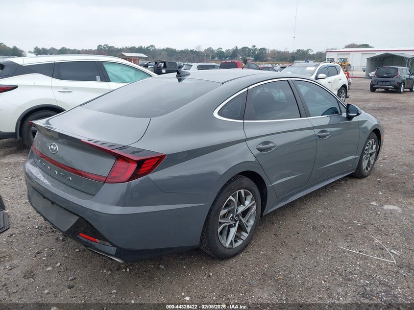 2022 Hyundai Sonata Sel
