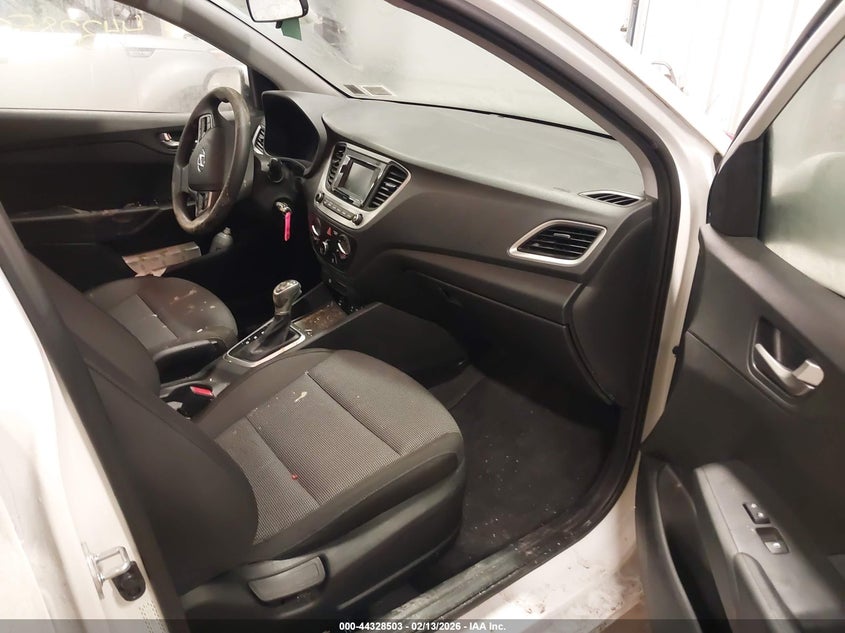 2022 Hyundai Accent Se