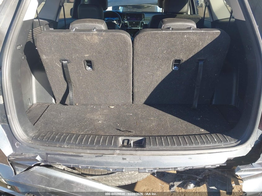 VIN 5XYRK4LF4PG252136 2023 KIA SORENTO SX