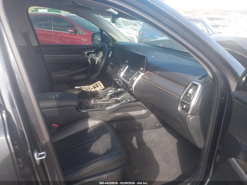VIN 5XYRK4LF4PG252136 2023 KIA SORENTO SX