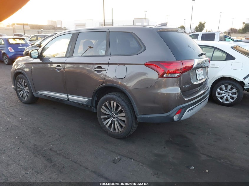 2020 Mitsubishi Outlander Es 2.4