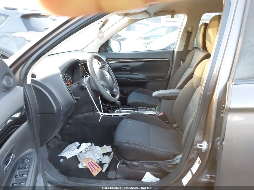 2020 Mitsubishi Outlander Es 2.4