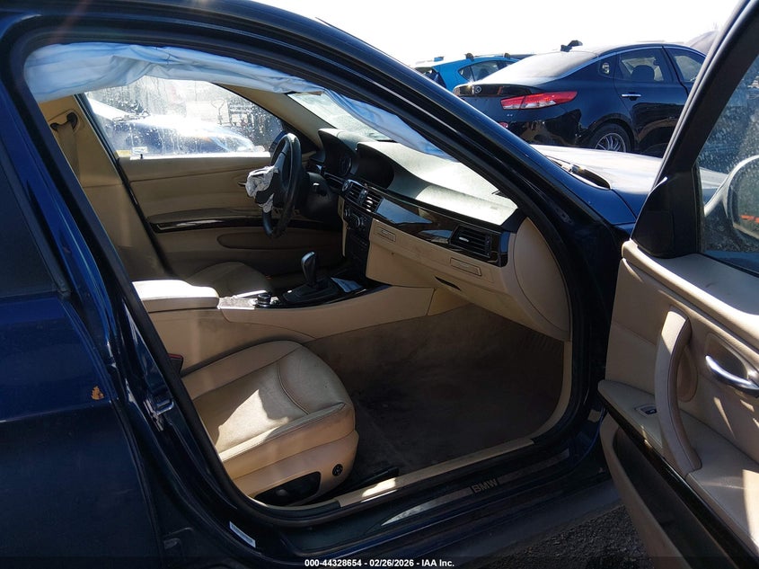 2011 BMW 3 series 3.0 328i Xdrive Blue Lot 111044328654 Vin WBAPK5C50BF126014