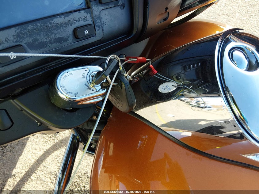 2016 Harley-Davidson Flhx Street Glide VIN: 1HD1KBM16GB689584 Lot: 44328661