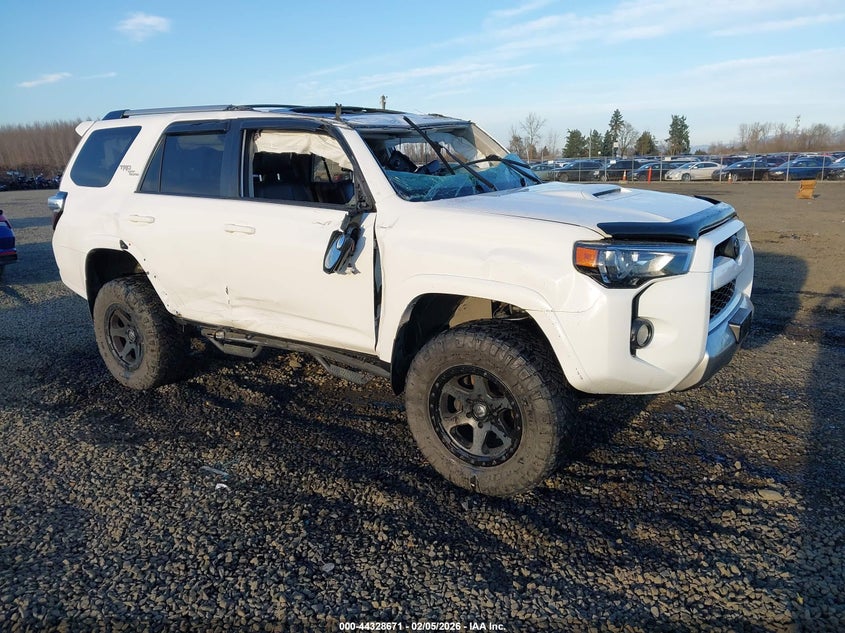 TOYOTA 4RUNNER TRD OFF ROAD PREMIUM 2017