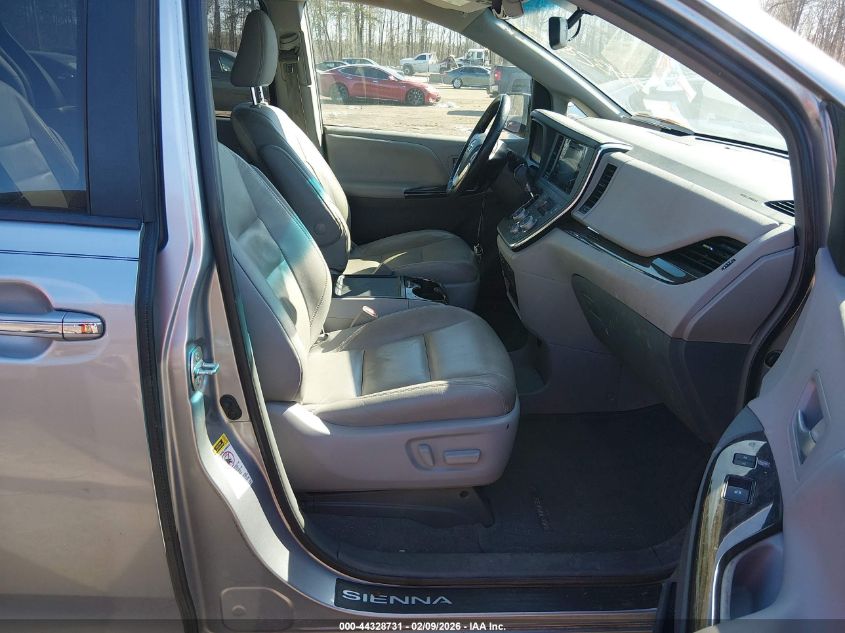 2015 Toyota Sienna Xle 8 Passenger