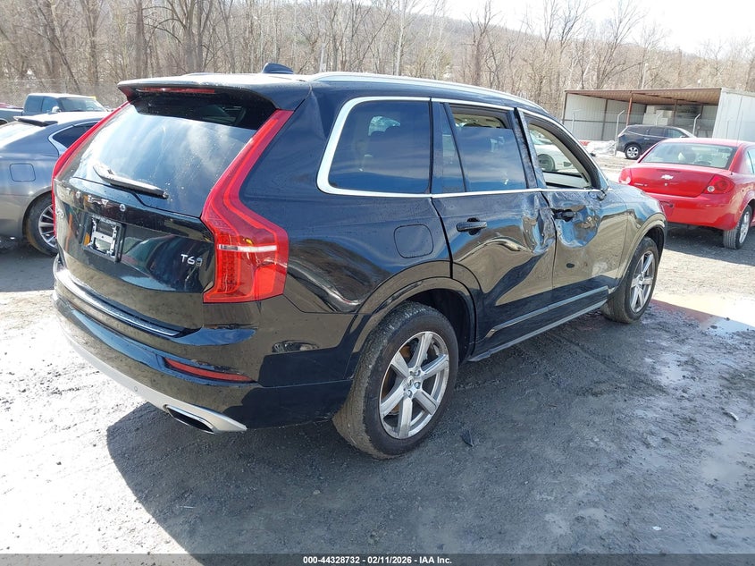 2020 Volvo Xc90 T6 Momentum 7 Passenger