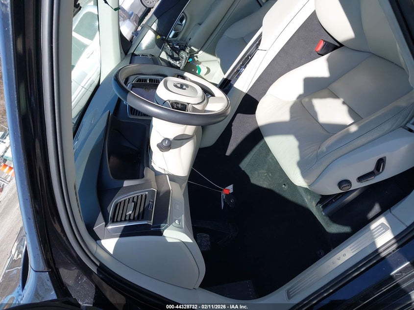 2020 Volvo Xc90 T6 Momentum 7 Passenger