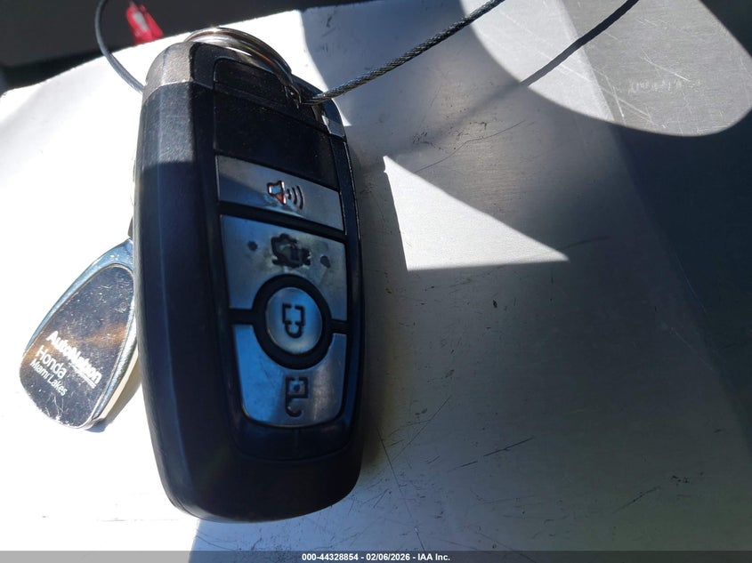 VIN 3FA6P0LU2KR262924 2019 FORD FUSION HYBRID SE