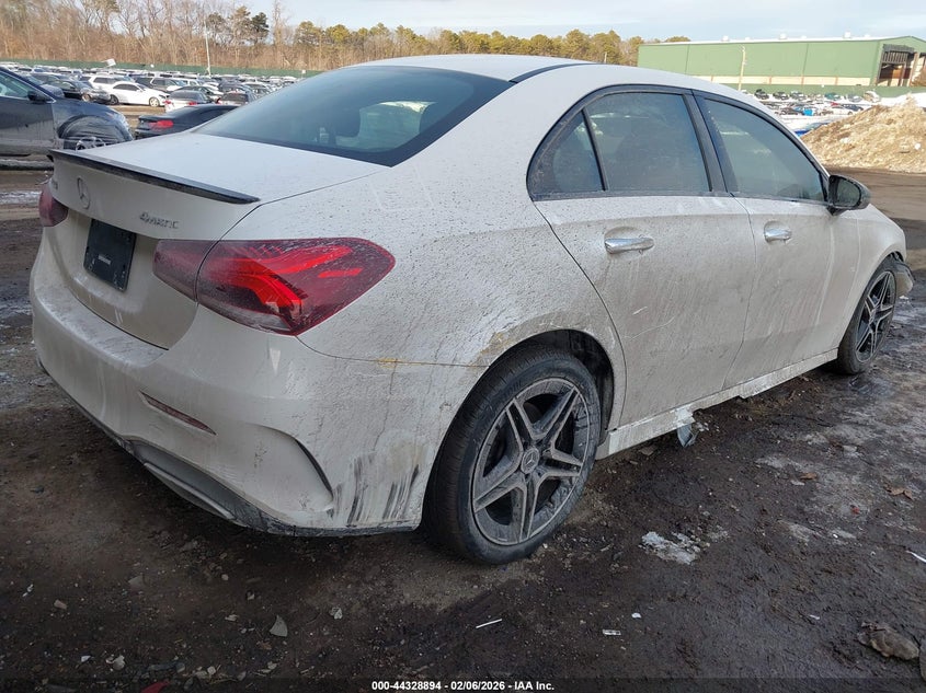 2022 Mercedes-Benz A 220 4Matic