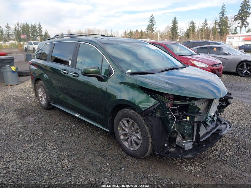 2026 Toyota Sienna Xle