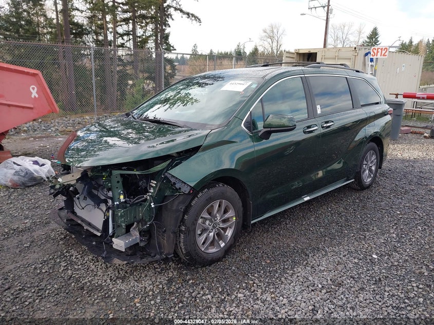 2026 Toyota Sienna Xle