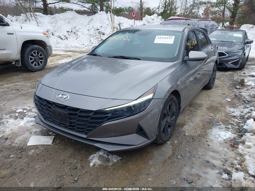 2022 Hyundai Elantra Sel