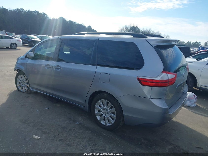2016 Toyota Sienna Le 7 Passenger