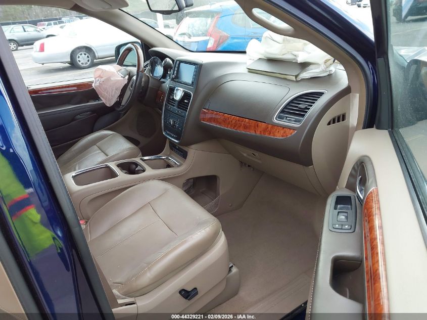 2015 Chrysler Town & Country Limited Platinum