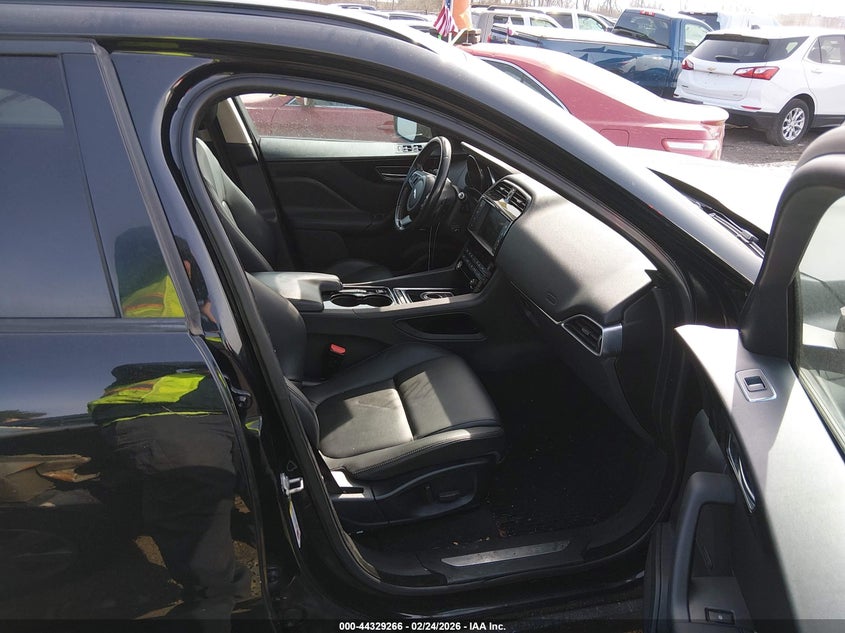 2017 Jaguar F-Pace 35T Premium