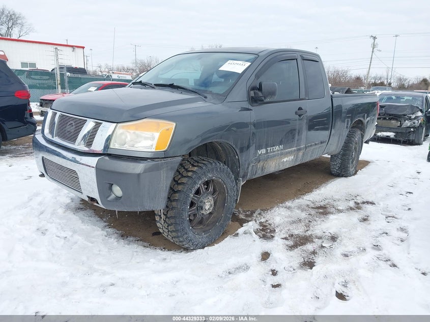 2011 Nissan Titan Sv