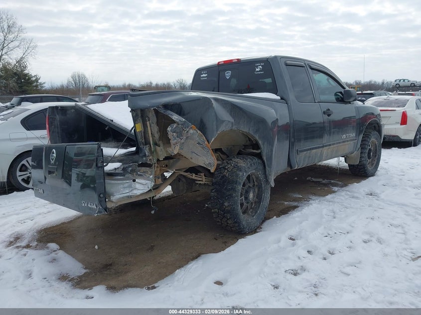 2011 Nissan Titan Sv