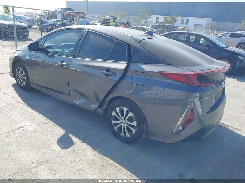 VIN JTDKAMFP7N3228469 2022 TOYOTA PRIUS PRIME XLE