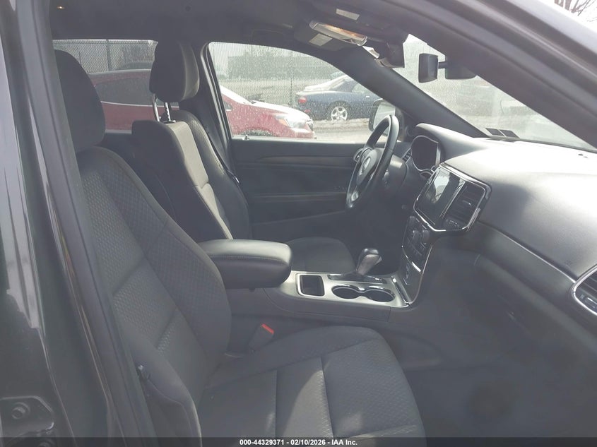 2019 Jeep Grand Cherokee Laredo E 4X4