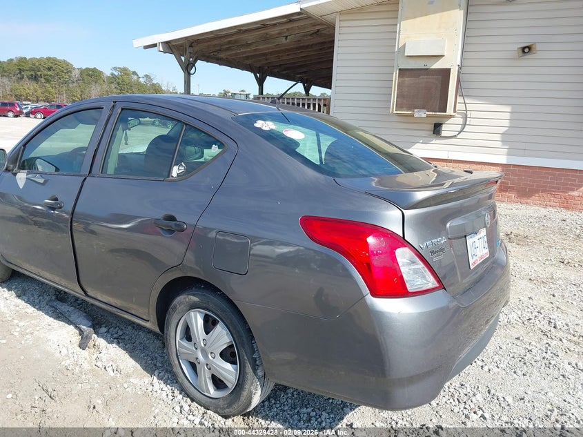 2016 Nissan Versa 1.6 S+