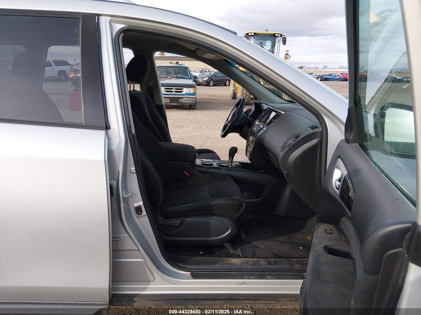 2016 Nissan Pathfinder Platinum/S/Sl/Sv