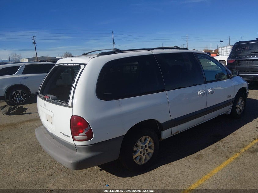 1997 Plymouth Grand Voyager Se