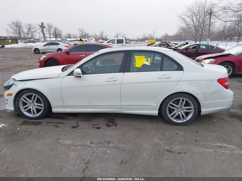 2012 Mercedes-Benz C 300 Luxury 4Matic/Sport 4Matic VIN: WDDGF8BB9CR195693 Lot: 44329500