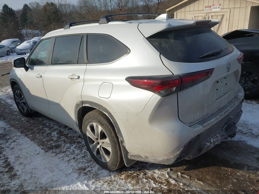 2024 Toyota Highlander Xle