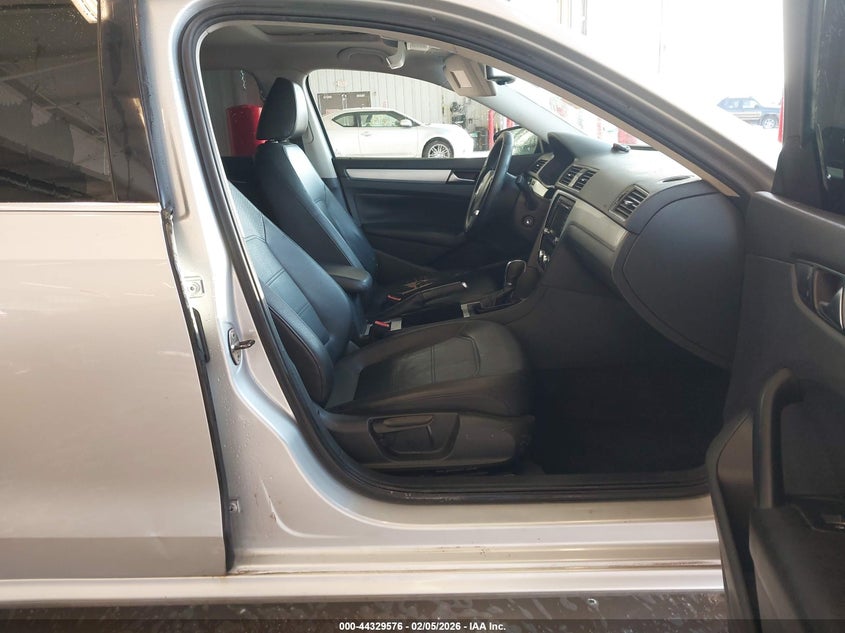 2012 Volkswagen Passat 2.5L Se