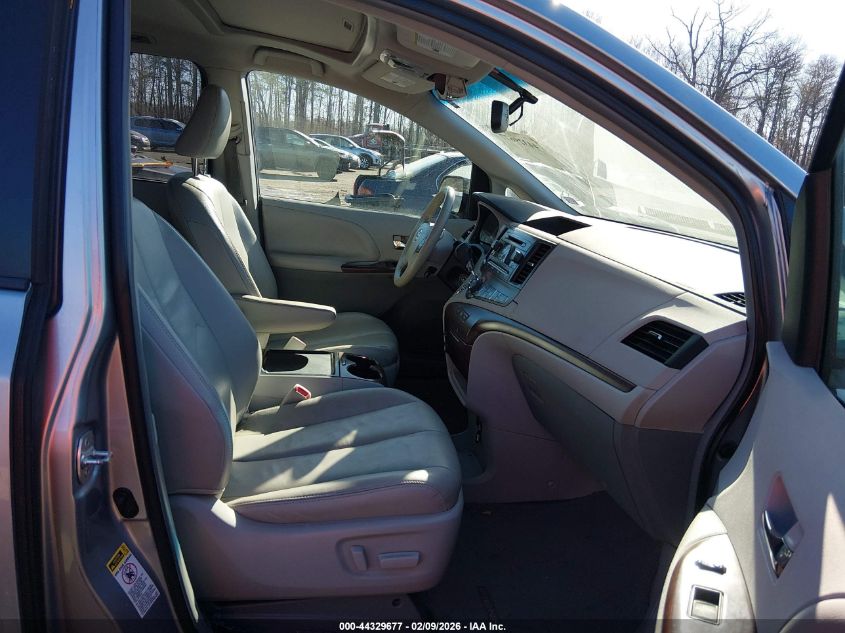2012 Toyota Sienna Xle V6 8 Passenger