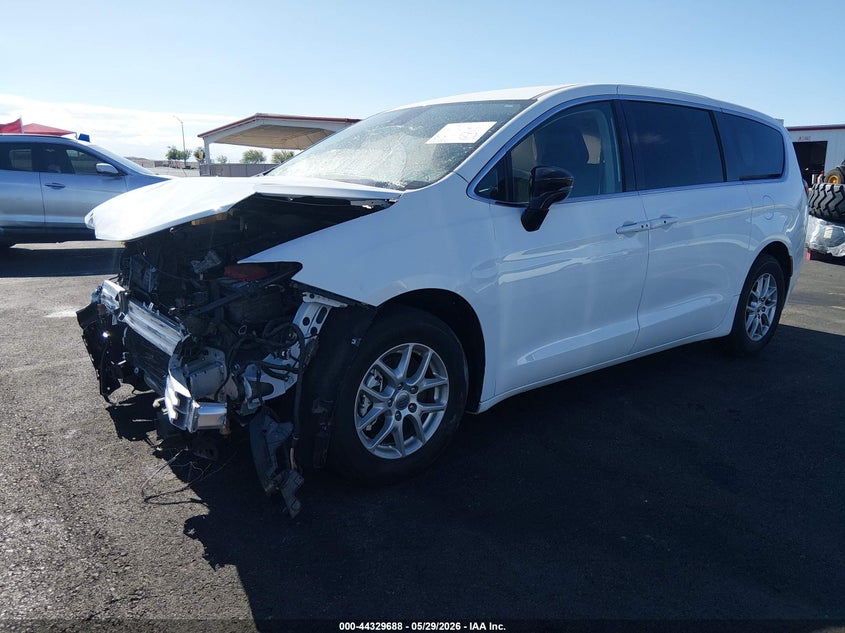 2024 Chrysler Pacifica Touring L 2C4RC1BG7RR110173 photo 1