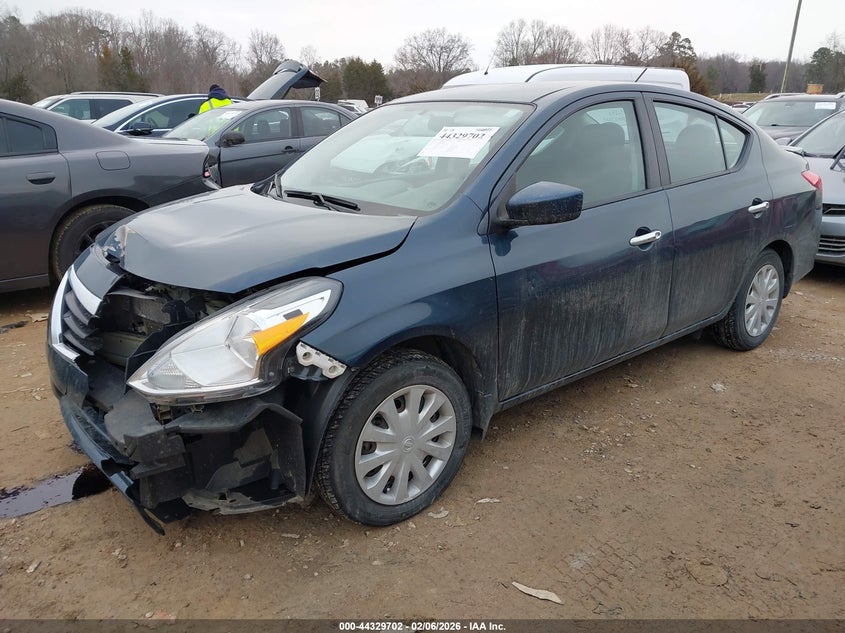 2015 Nissan Versa 1.6 Sv