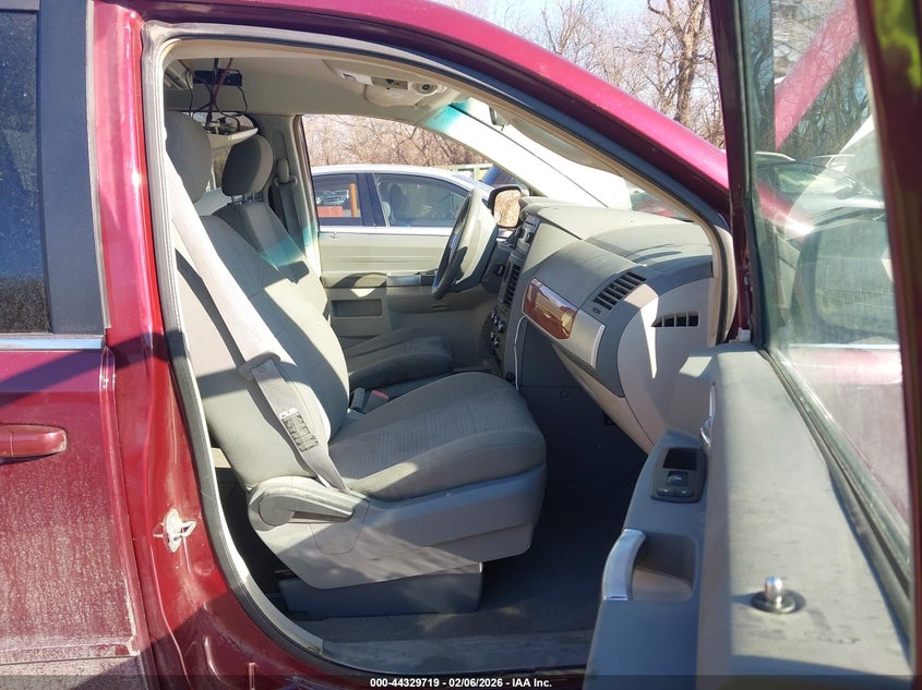 2008 Chrysler Town & Country Touring
