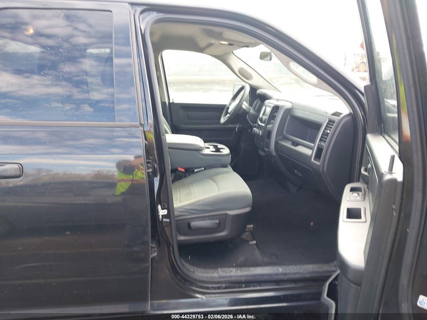 2017 Ram 1500 Express 4X4 6'4 Box