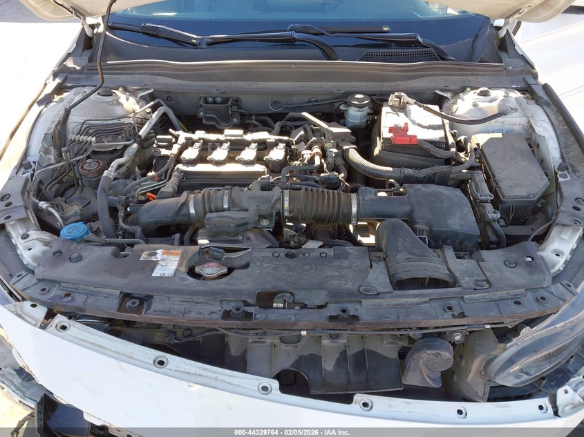 VIN 1HGCV1F92JA085589 2018 HONDA ACCORD TOURING