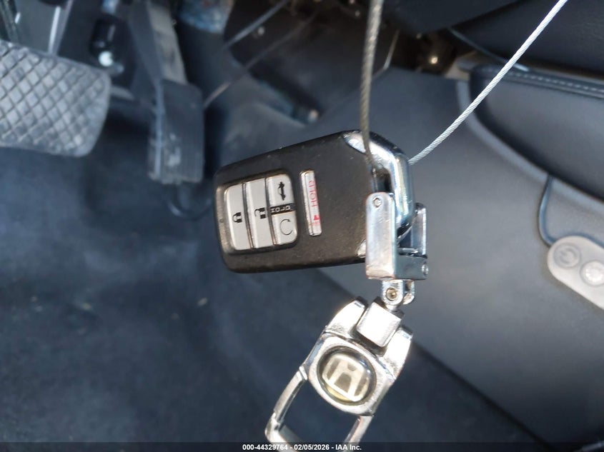 VIN 1HGCV1F92JA085589 2018 HONDA ACCORD TOURING