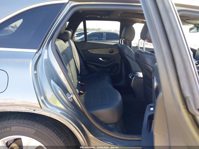 VIN WDC0G4JB6JV062133 2018 MERCEDES-BENZ GLC 300