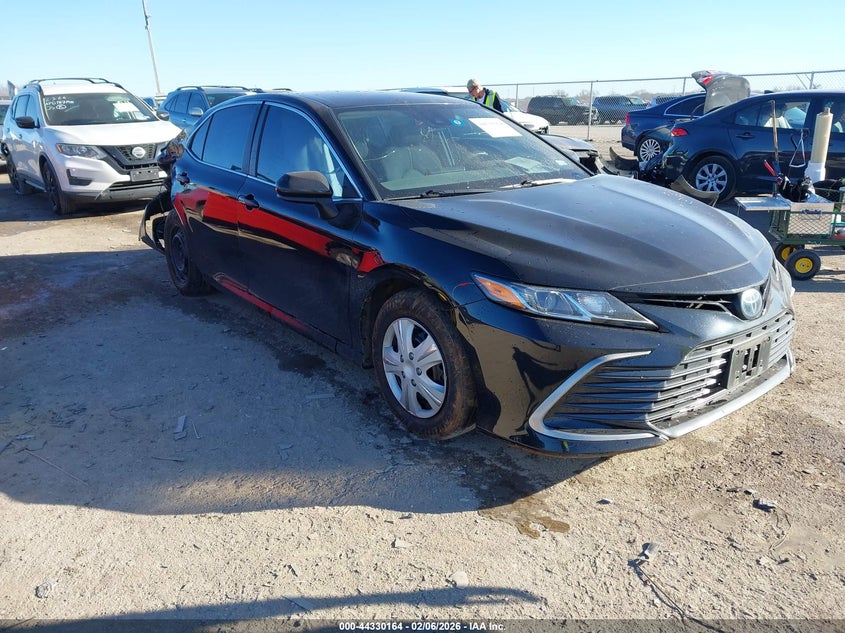 2022 Toyota Camry Le Hybrid