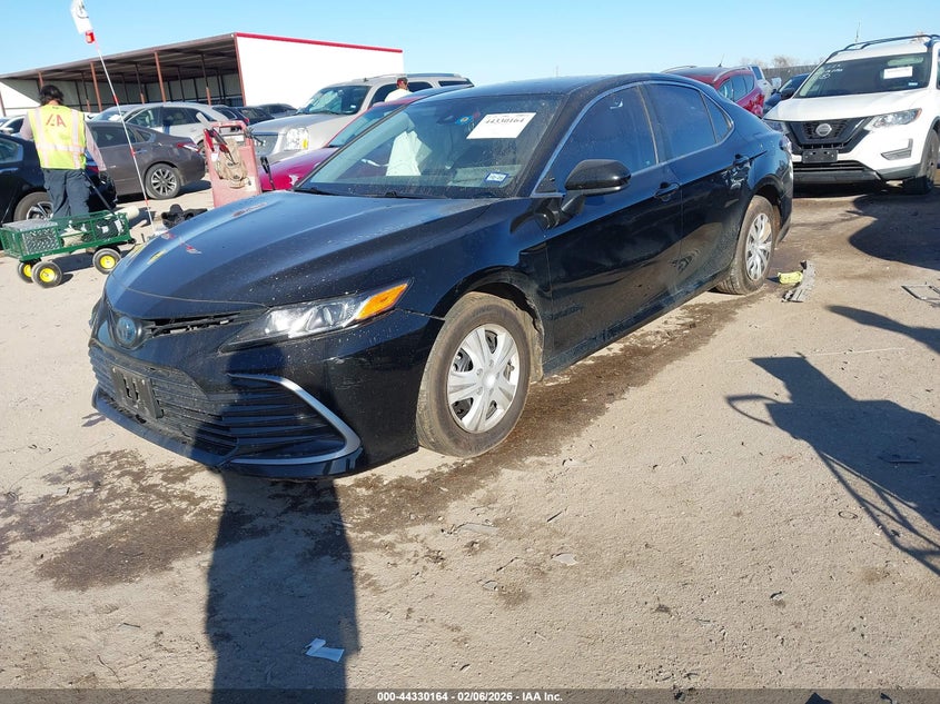2022 Toyota Camry Le Hybrid