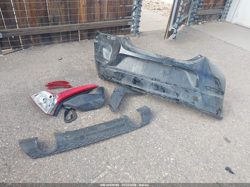 2011 Volvo C30 T5 (Retail Only) VIN: YV1672MK3B2238987 Lot: 44330165