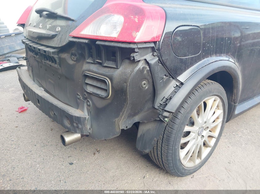 2011 Volvo C30 T5 (Retail Only) VIN: YV1672MK3B2238987 Lot: 44330165