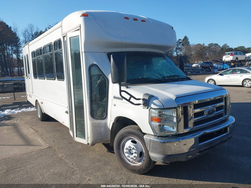 2010 FORD E-450 CUTAWAY