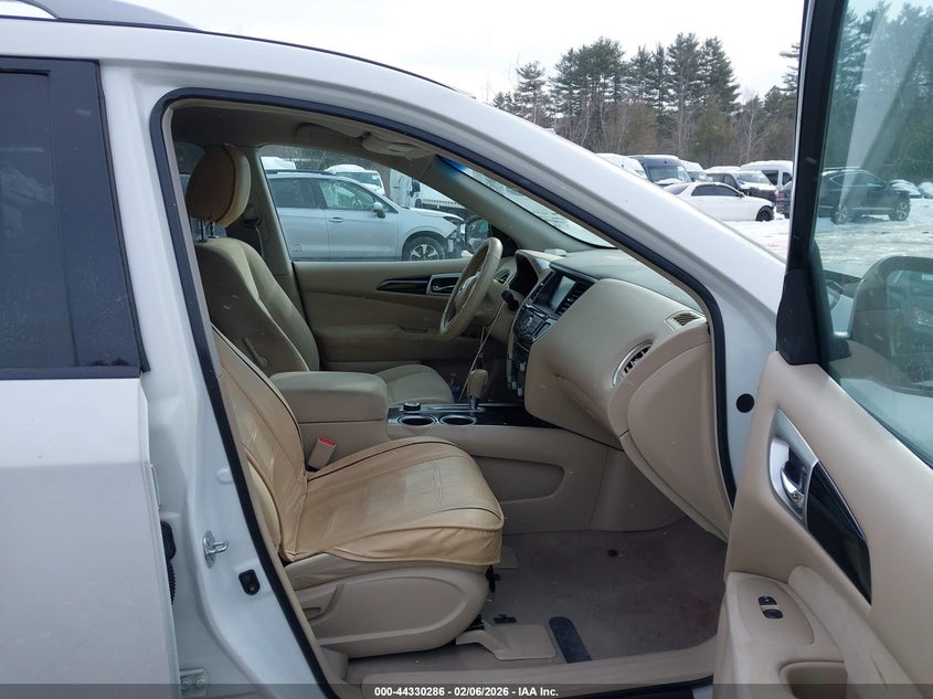 2013 Nissan Pathfinder Sv