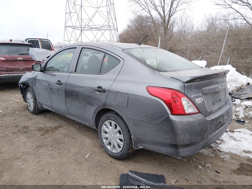 2017 Nissan Versa 1.6 S+