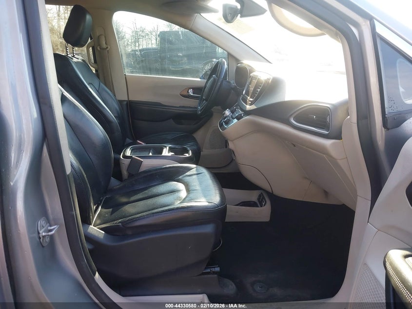 2019 Chrysler Pacifica Touring L