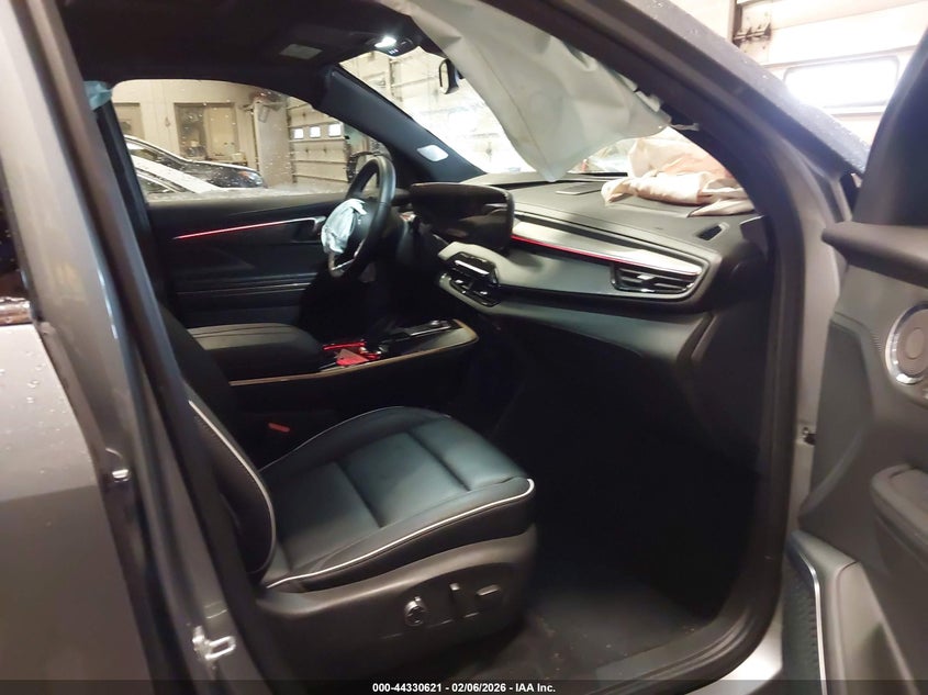 2025 Buick Enclave Avenir Fwd