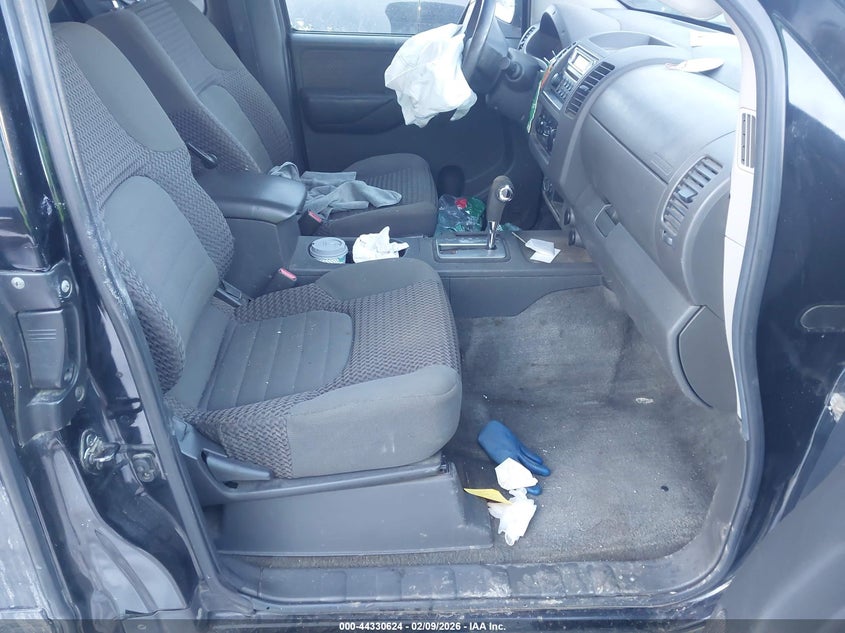 2005 Nissan Frontier Le