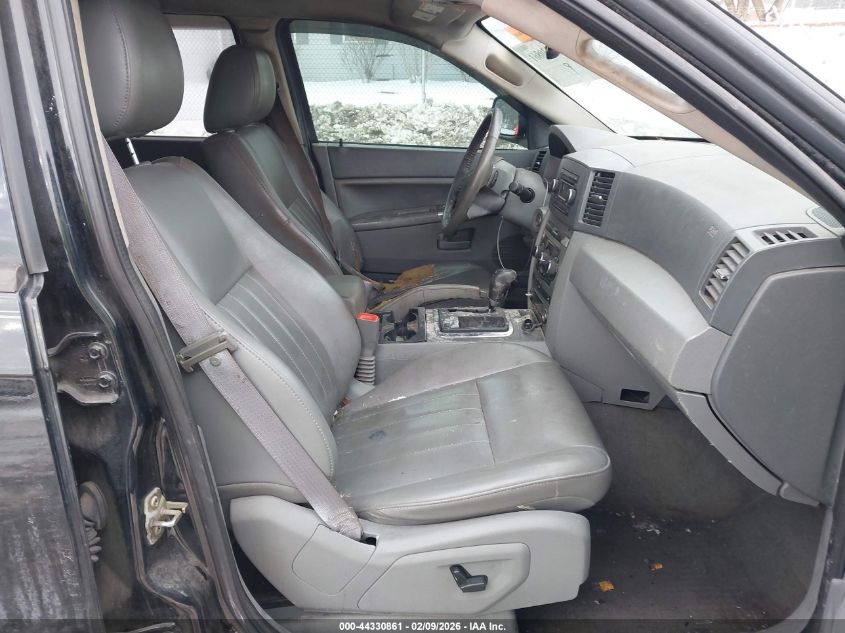 2005 Jeep Grand Cherokee Laredo